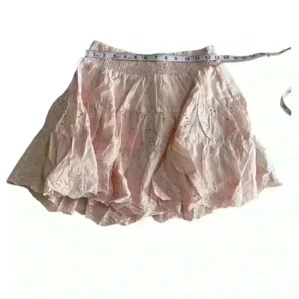 Guess Womens Tiered Eyelet Skirt Pink Roses Size Medium NWT - Picture 11 of 13